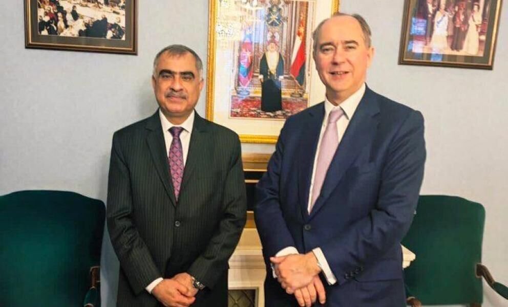 مباحثات عُمانية بريطانية لتعزيز فرص التعاون بالتجارة والاستثمار