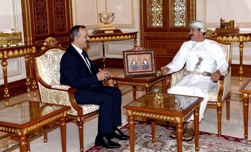 عُمان تبحث مع تركيا وإيطاليا العلاقات الثنائية