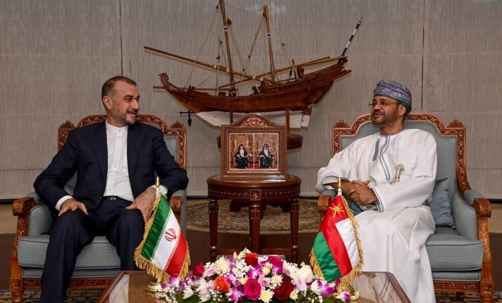 بوساطة عُمانية.. صفقة لتبادل الرعايا بين إيران وبلجيكا