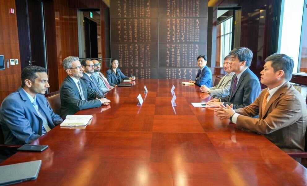 عُمان تبحث في كوريا الجنوبية جذب استثمارات بالطاقة النظيفة