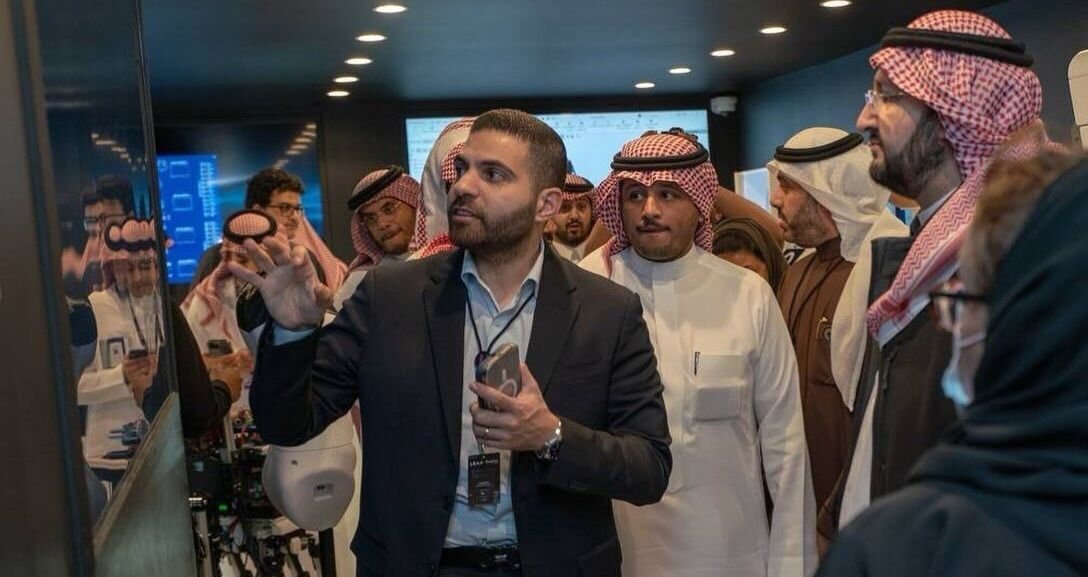 الدكتور إيلي متري رائد الروبوتات والذكاء الاصطناعي في السعودية يقود مستقبل التكنولوجيا الذكية