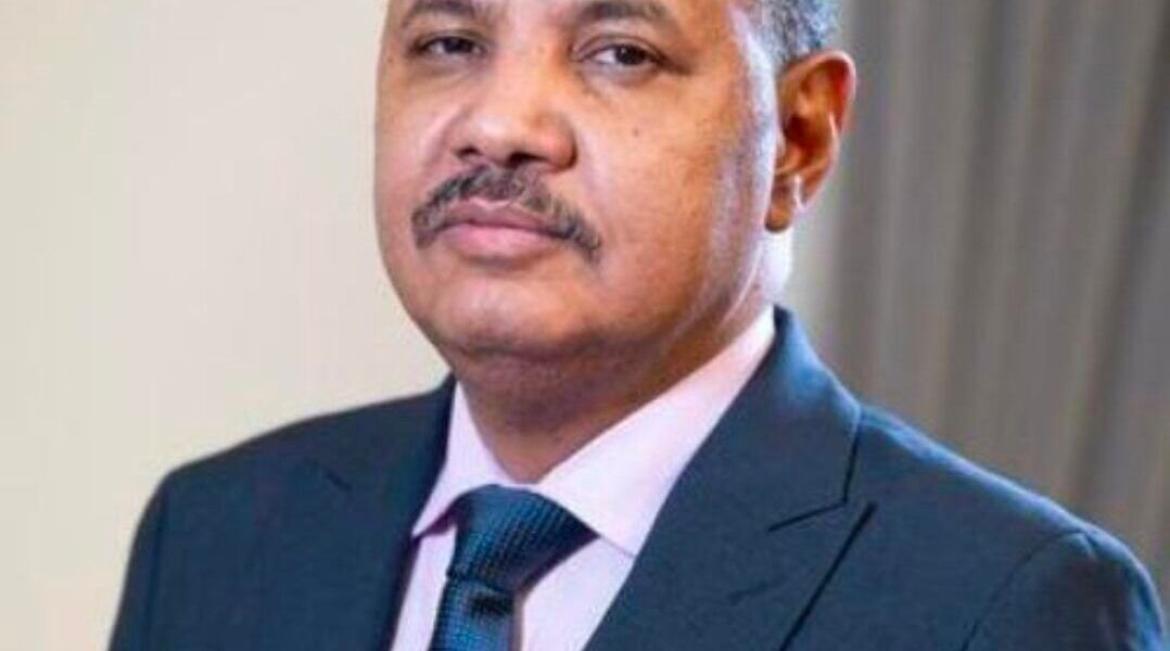 الشارع السوداني يسأل لماذا غاب يوسف عزت… وما الذي يجري خلف الكواليس؟