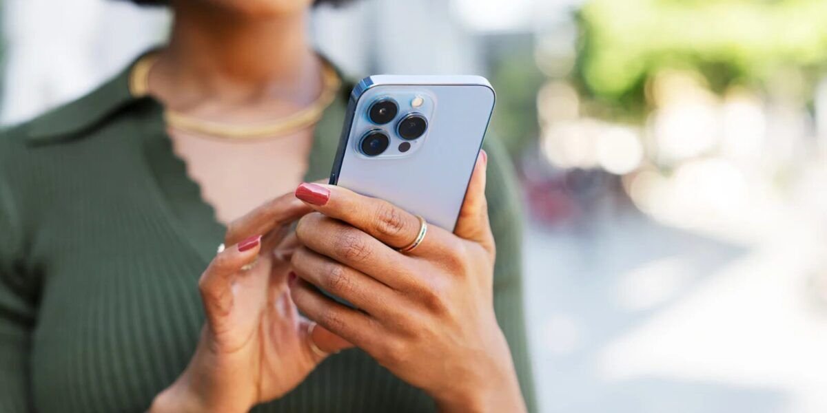 ثغرات خطيرة في نظام iOS.. آبل تطالب بالتحديث الفوري لحماية الأجهزة