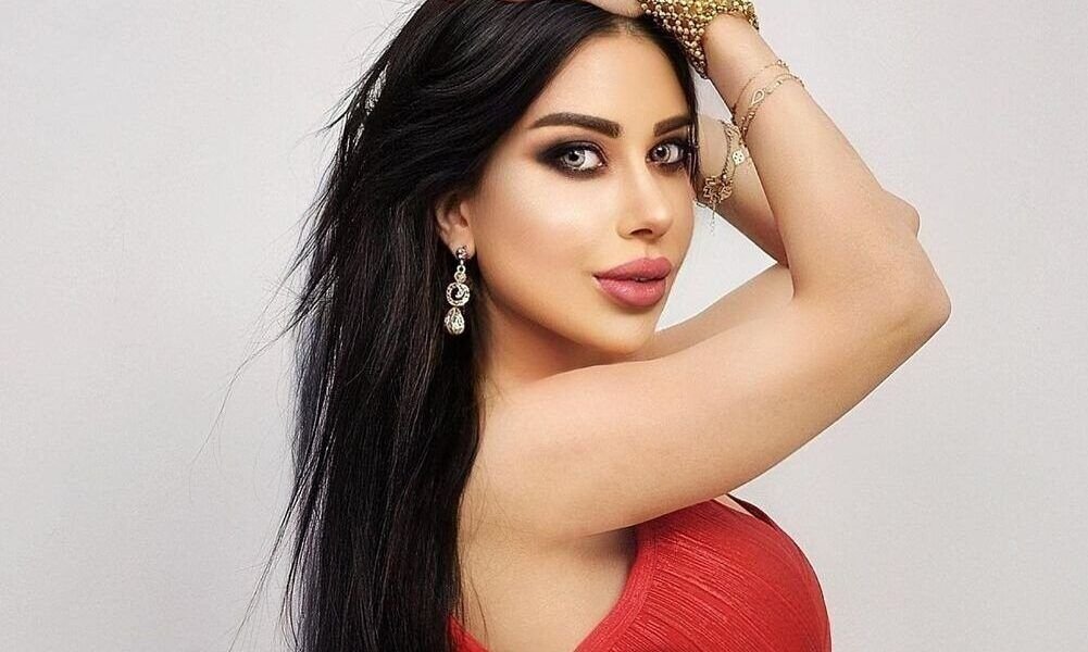 الراقصة جانين تتألق في أحدث ظهور