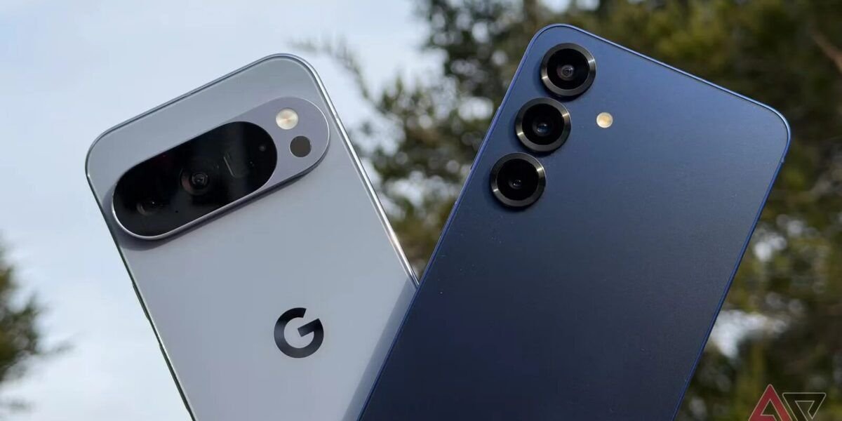 لقد استخدمت Google Pixel 10 Pro وSamsung Galaxy S25+ ولن تدرك مدى اختلافهما حتى يكونا في جيبك